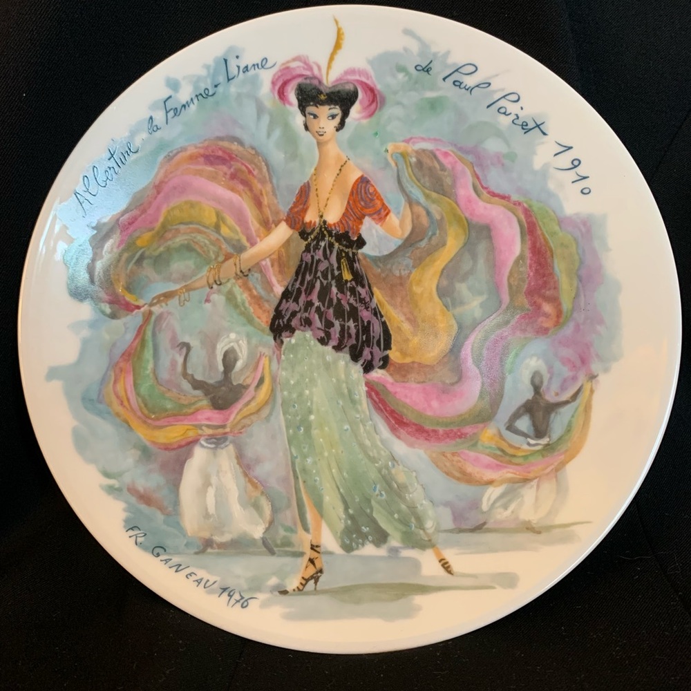 D’Arceau Limoges Les Femme du Siecle 1910 Plate